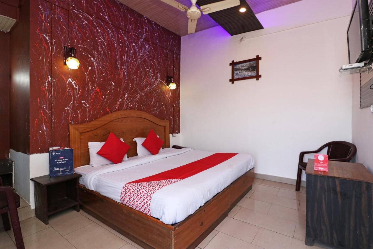 Oyo 77137 Hotle Castle Inn 뭄바이 외부 사진