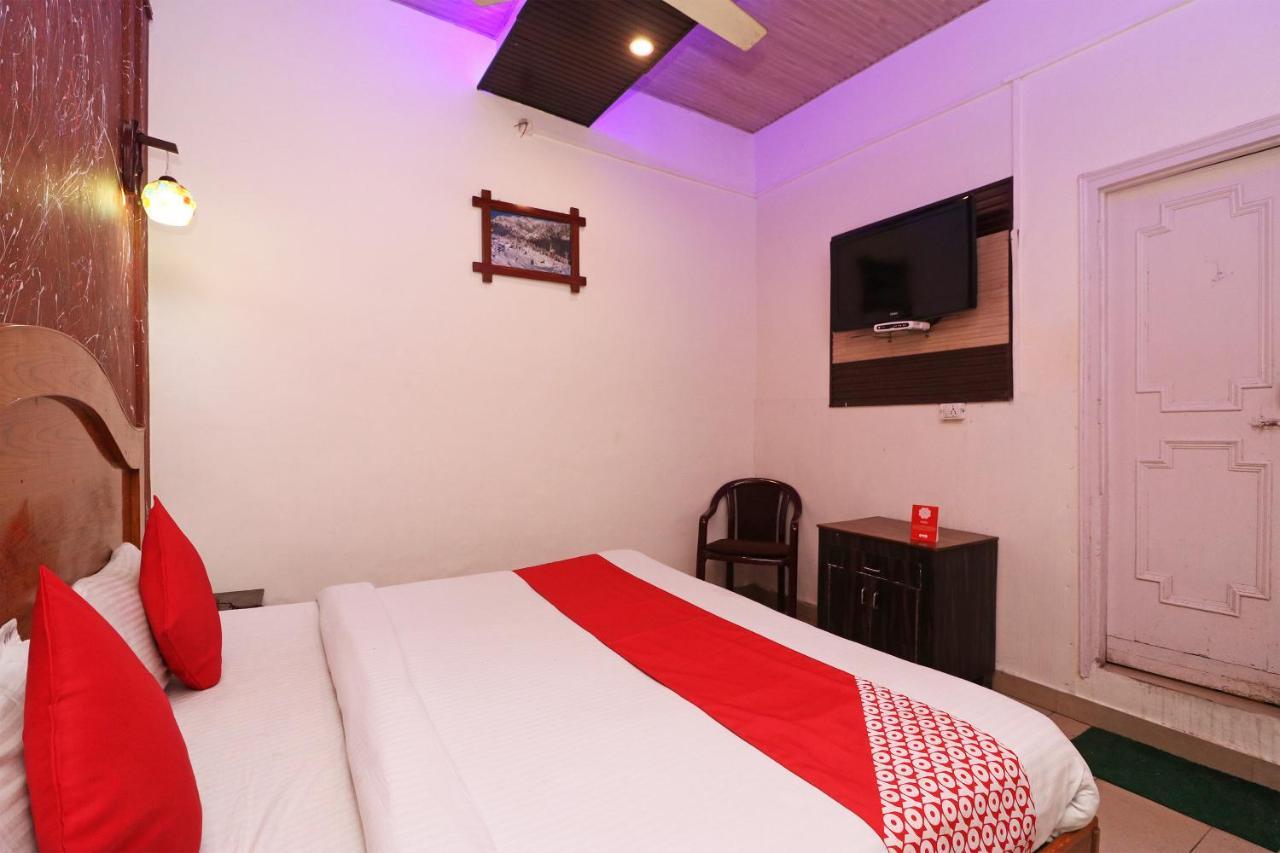 Oyo 77137 Hotle Castle Inn 뭄바이 외부 사진